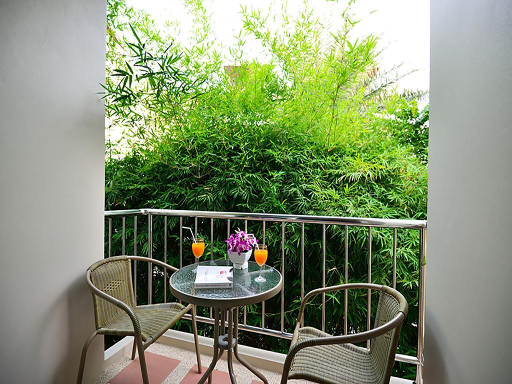 At Kamala Hotel Exteriér fotografie